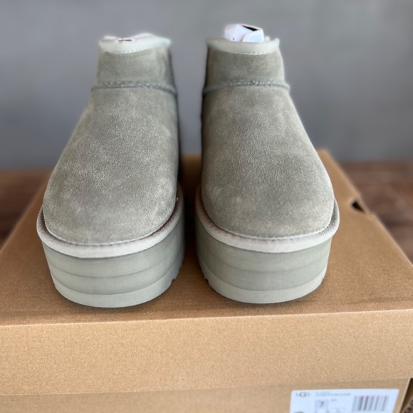 UGG CLASSIC ULTRA MINI PLATFORM MOSS GREEN BRAND NEW + PAPER SHOPPING BAGN ZS 7 - Picture 7 of 14